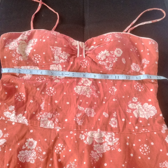 Spaghetti Straps Coral and White 🤍 Floral Sundress 🌷🏵️🌼💮 - Picture 11 of 16